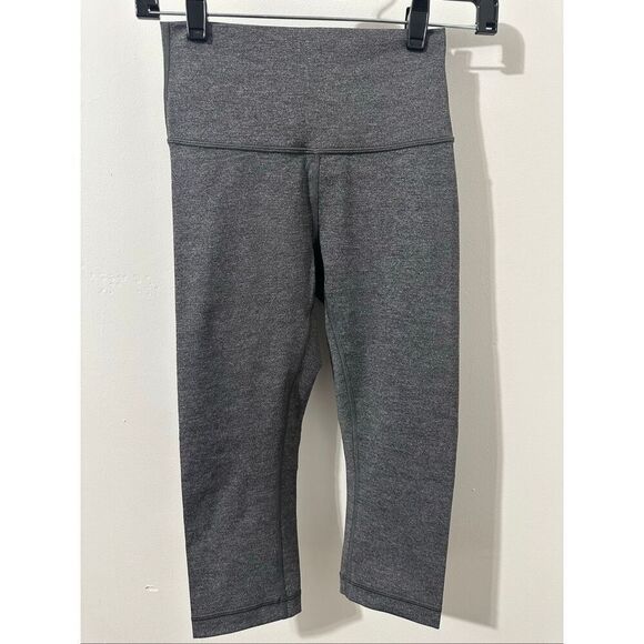 lululemon athletica Pants - Lululemon Wunder Under Hi-Rise 1/2 Tight *Luxtreme 17" Heathered Black. A828